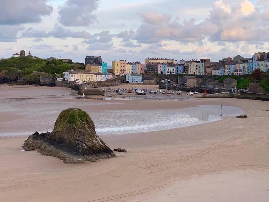 Lobster Cottage - Stylish 3 Bedroom Cottage In Heart Of Tenby Town, Pembrokeshire Εξωτερικό φωτογραφία