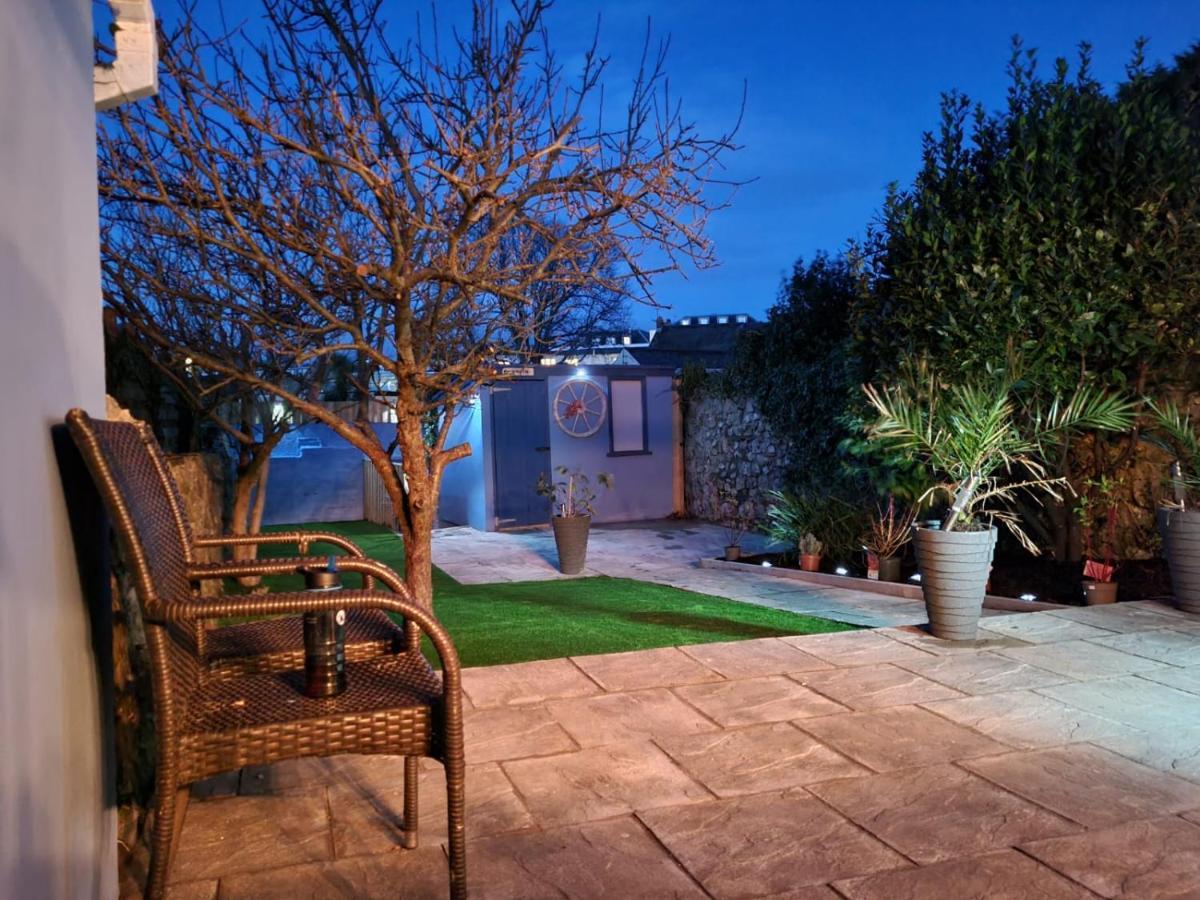 Lobster Cottage - Stylish 3 Bedroom Cottage In Heart Of Tenby Town, Pembrokeshire Εξωτερικό φωτογραφία